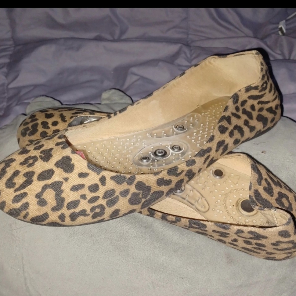 Time & Tru Leopard Flats Sz 11***